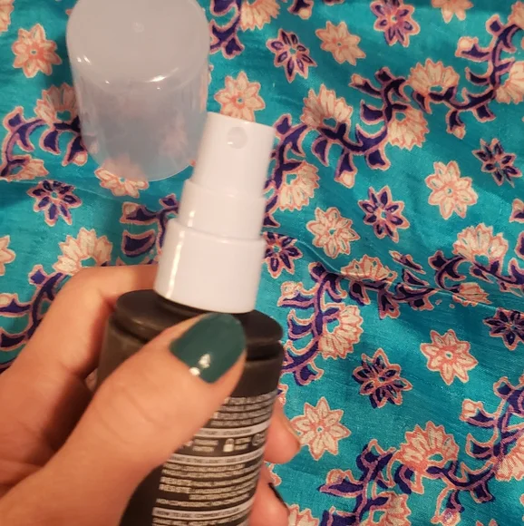 Free w/ Bundle L'OREAL PARIS - Infallible Pro Spray & Set - Picture 4 of 16